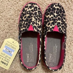 leopard print girls shoes